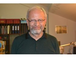 Tasarımcı Erkmen: Devlet Binaları Kurumsal Kimlik Kazanmalı (Özel)