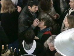 Alışveriş Merkezinde Çocuklara İçki İkramı