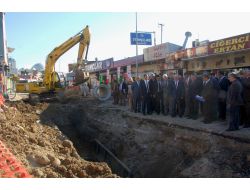 Aldırmaz, Aski'nin Çalışma Yaptığı Mahallede Kurban Kesilerek Karşılandı