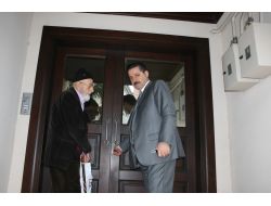 Bakan Çelik: Ahmedinejad, Neden Gelmediğini Açıklamalı