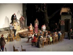 Keşanlı Ali Destanı Başakşehir’de Sahnelendi