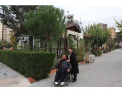 Yaşlılara Aile Ortamı Sıcaklığında Hizmet