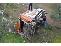Çöp Kamyonları Çarpıştı: 5 Yaralı