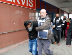 Üzerinde Uyuşturucu Bulunan 4 Kişi Yakalandı