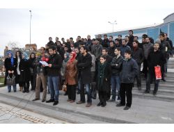 Yaşayan Diller Enstitüsü Öğrencilerinden, Bakan Dinçer'e Tepki