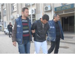 Sadaka Kutusundaki Paraları Çalan Zanlı Yakalandı