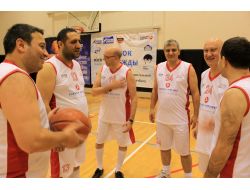 Türk Ve Rus Gazeteciler Meslektaşlarının Anısına Turnuva Düzenledi