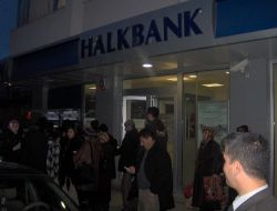 Fatura Ödemek İçin Kuyruğa Giren Vatandaşların Bekleyişi Çileye Dönüştü