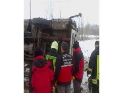 Sivas’ta Yolcu Midibüsü Devrildi: 25 Yaralı