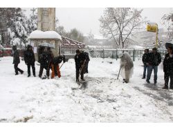 Bingöl'de 319 Köy Yolu Ulaşıma Kapandı