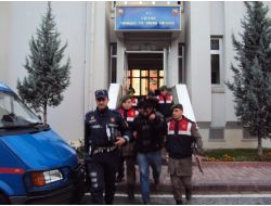 Hurdacı Dükkanından Çaldıkları Malzemeleri Başka Hurdacıya Satmaya Kalkıştılar