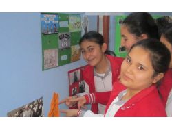 Öğrenciler, Türkçe Sergisi Açtı