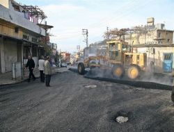 İskenderun Belediyesi, Asfaltlama Çalışmalarını Sürdürüyor