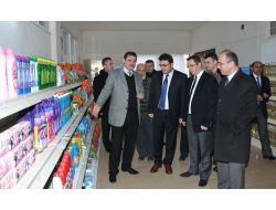 Merzifon Protokolü Şefkat Çarşısı'nı Gezdi