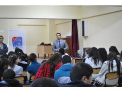 Liselilere Yamaç Paraşütü Eğitimi Verildi