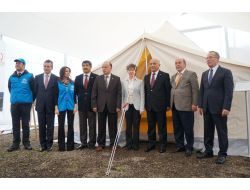 Bm’nin Suriyeli Sığınmacılara Göndereceği 18 Bin 500 Çadırı Kızılay Üretecek