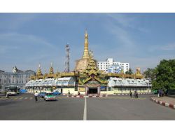 Myanmar İlk Yeni Yıl Geri Sayım Partisine Hazırlanıyor