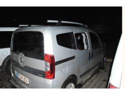 Aracın Camını Kırarak Eşyaları Çaldı, Polisten Kaçamadı