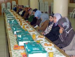 Çukurova Üniversitesi’nde Okuyan Suriyeli Öğrencilere Moral Desteği