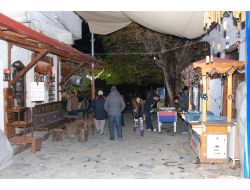 Şirince "Kıyamet" Gecesini Sakin Geçirdi