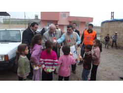 Kimse Yok Mu, Akçakale'deki Suriyeli Mültecilere Yardım Eli Uzattı