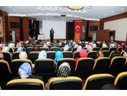 Pursaklar’da Kadınlara 'Mutlu Evliliğin Sırları' Anlatıldı