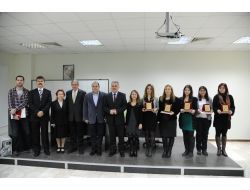 Genç Sanatçılar Ödüllendirildi