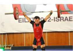 Milli Sporcu Zeki Tuncer, Halterde Avrupa İkincisi Oldu