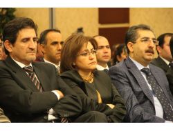 Bakan Şahin, Koruyucu Aile Programında Gözyaşlarını Tutamadı