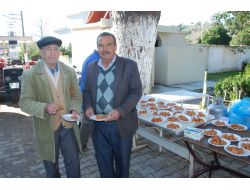 Aydın Menderes İçin Köyünde Lokma Döktürüldü
