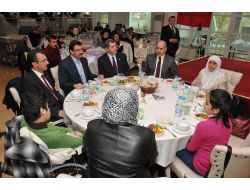 Keçiören Protokolü İhtiyaç Sahibi Ailelerle Yemekte Buluştu