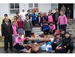 Şirinyurt İlköğretim Okulu'ndan Suriyelilere Kışlık Eşya Yardımı