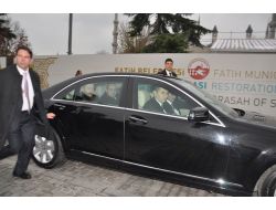 Başbakan Erdoğan Cuma Namazını Sultanahmet Camii’nde Kıldı