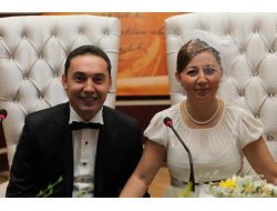 Nikah Memuru, Bu Defa Gelin Koltuğunda