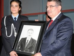 İçişleri Bakanı Askerle Karavanadan Yemek Yedi