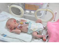 Yeni Doğmuş Bebeği Çöpe Attılar