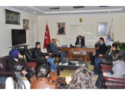 Üniversite Öğrencilerinden 'Topluma Hizmet Projesi'ne Destek