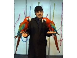 Sevdiğinize Yılbaşı Hediyesi: Papağanla Fotoğraf Çektirmek 5 Tl