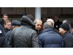 Balyoz Sanığı İzinle Annesinin Cenazesine Katıldı