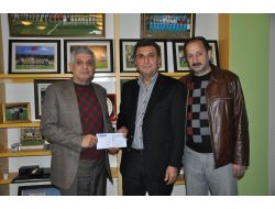 Tarsuslu İşadamı, Tarsus İdmanyurdu’na 2 Bin Dolar Bağış Yaptı