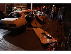 Ümraniye'de Trafik Kazası:1 Ölü, 2 Yaralı