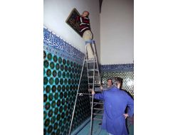 Yeşil Cami’nin Ahşap Hatları Depoda Çürümekten Kurtarıldı