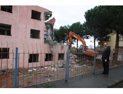 Eski Hastanenin Yıkım İşlemleri Başladı