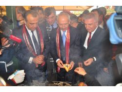 Kılıçdaroğlu İzmir’de Hamsi Şölenine Katıldı