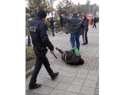 Taraftar Birbirine Girdi, 1 Kişi Yaralandı!