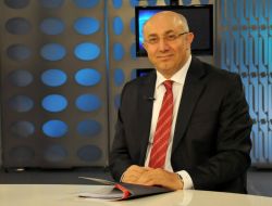 Topcu: 2013’ün Parlak Bir Yıl Olacağını Söylemek Güç