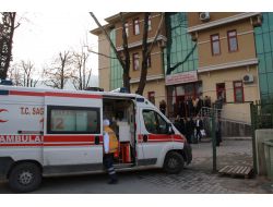 Sağlıkçılar, 112 Acil Sağlık Hizmetleri Ekibine Yapılan Saldırıyı Kınadı.