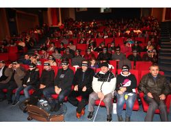 Görme Engelliler Film İzledi