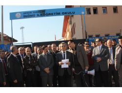 Okul Müdürü Ve Yardımcısının Bıçaklanması Protesto Edildi