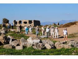 22 Bin İngiliz Turist Antalya'da Tarihi Ören Yerlerini Gezdi